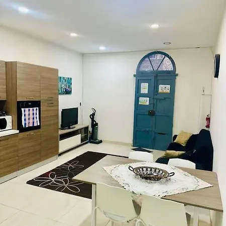 Cozy 1-br Close To The Seaside Apartmán