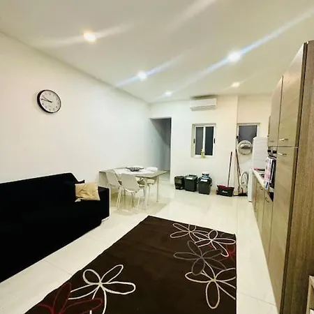 Cozy 1-br Close To The Seaside *